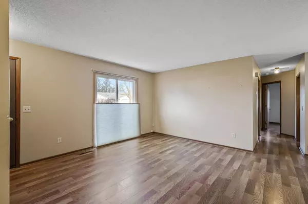 20288 Hunter CT, Lakeville, MN 55044