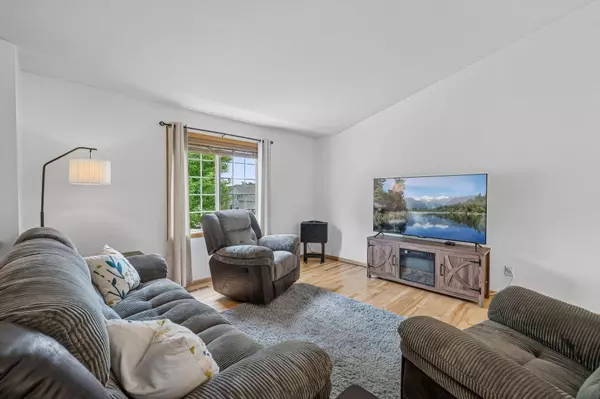 327 12th AVE NE, Lonsdale, MN 55046