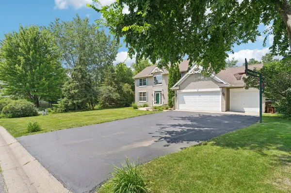 14916 Overlook DR, Savage, MN 55378