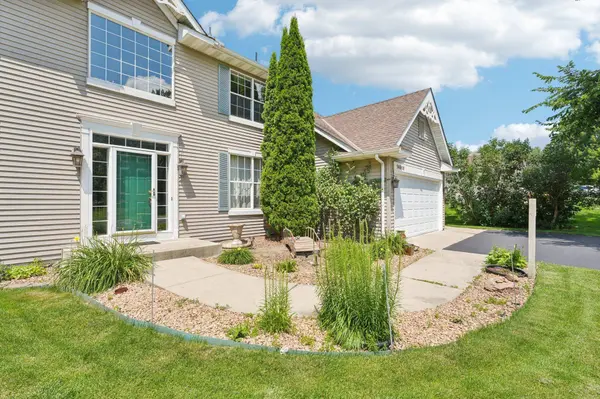 14916 Overlook DR, Savage, MN 55378