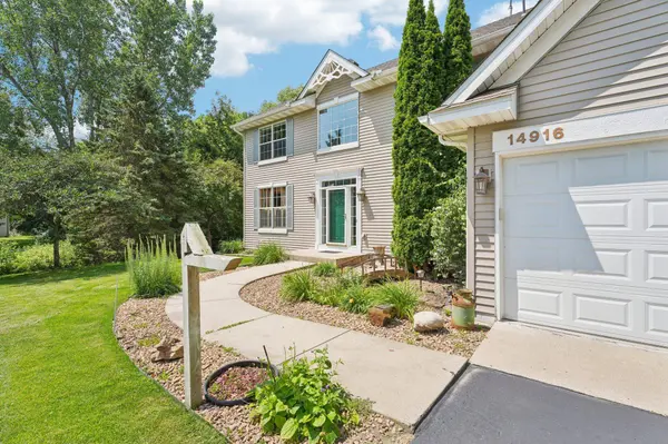 14916 Overlook DR, Savage, MN 55378