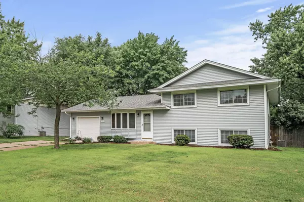 10632 Arrowhead ST NW, Coon Rapids, MN 55433