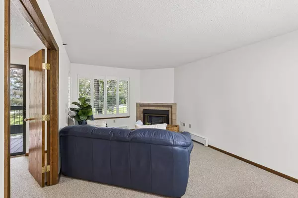 7622 York AVE S #1209, Edina, MN 55435