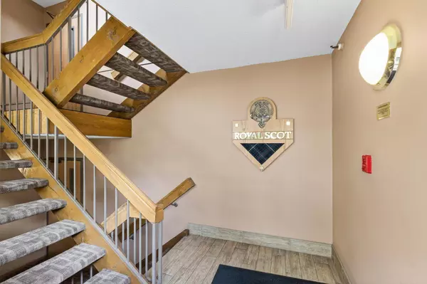 7622 York AVE S #1209, Edina, MN 55435