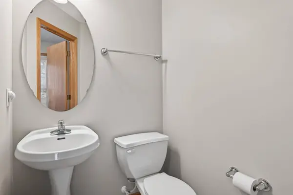 388 Brickyard DR, Chaska, MN 55318