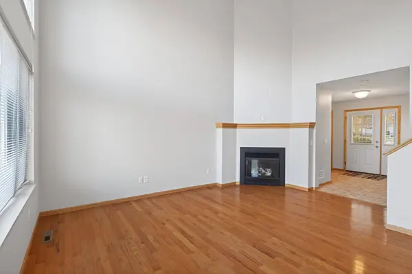 388 Brickyard DR, Chaska, MN 55318