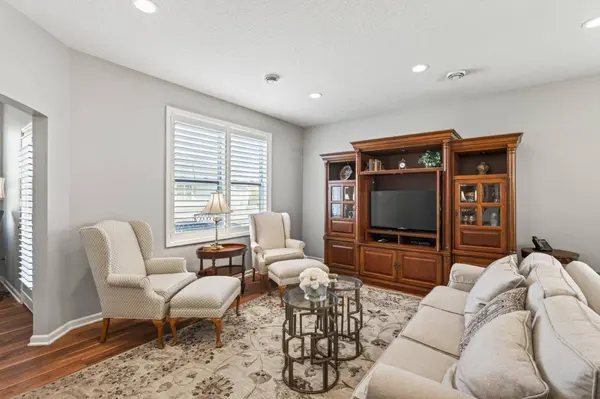 10246 Kittredge Pkwy NE, Albertville, MN 55301