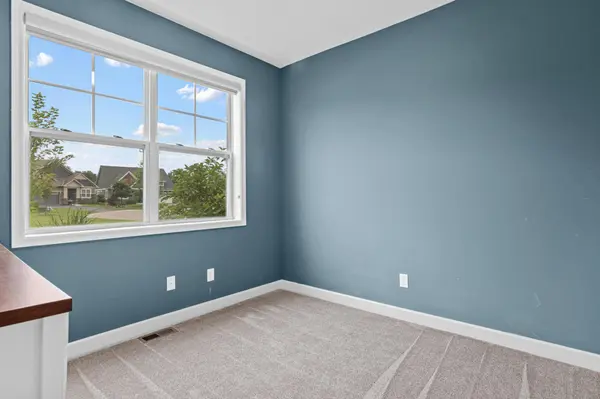 18219 July CT, Lakeville, MN 55044