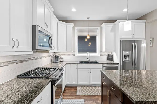 18219 July CT, Lakeville, MN 55044