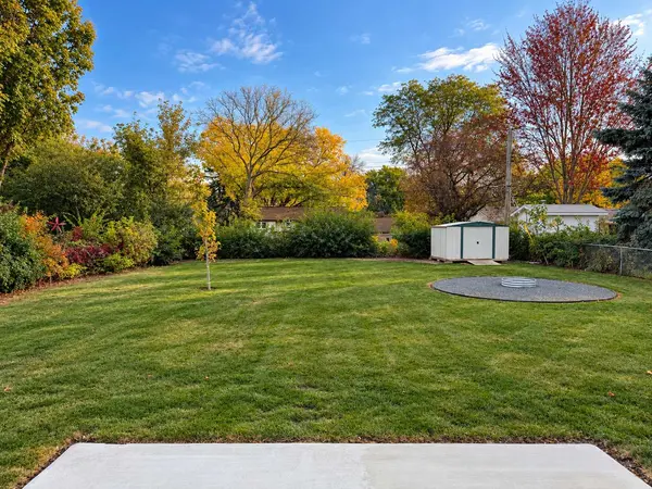 593 Continental DR, New Brighton, MN 55112