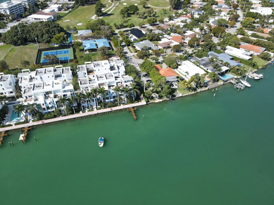 Waterfront homes with private docks along the canals of Aqualane Shores