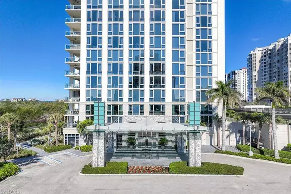 6897 Grenadier BLVD #3, Naples, FL 34108