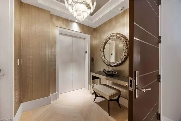 6897 Grenadier BLVD #3, Naples, FL 34108