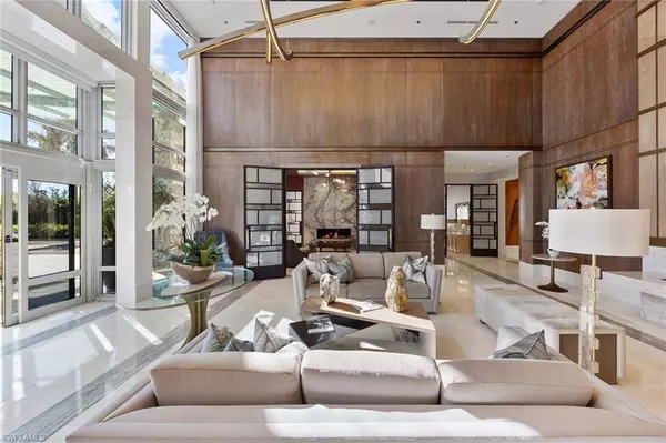 6897 Grenadier BLVD #3, Naples, FL 34108