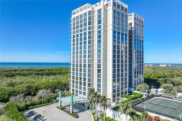 6897 Grenadier BLVD #3, Naples, FL 34108