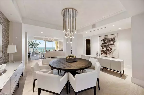 6897 Grenadier BLVD #3, Naples, FL 34108