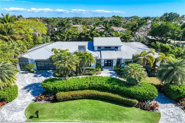 1300 Nautilus RD, Naples, FL 34102