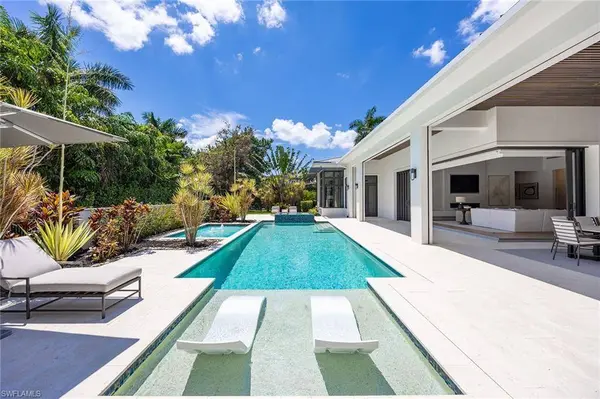 1300 Nautilus RD, Naples, FL 34102