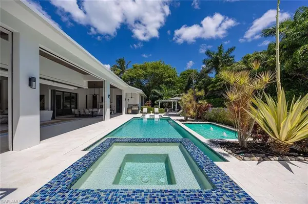1300 Nautilus RD, Naples, FL 34102