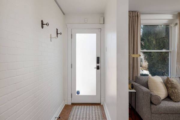 158 Galt AVE N, Toronto E01, ON M4M 2Z3