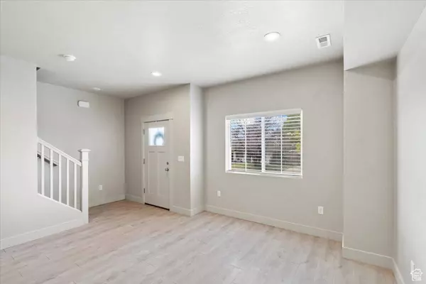 1368 N 250 W, Sunset, UT 84015