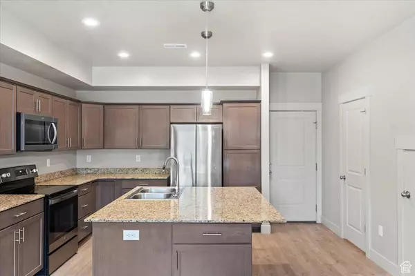 1368 N 250 W, Sunset, UT 84015