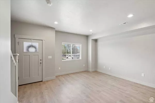 1368 N 250 W, Sunset, UT 84015