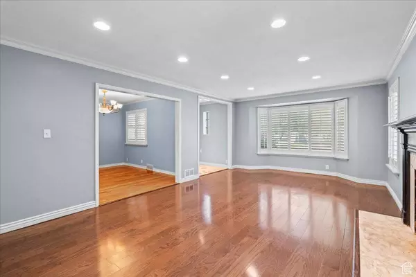 2315 E LYNWOOD DR S, Salt Lake City, UT 84109