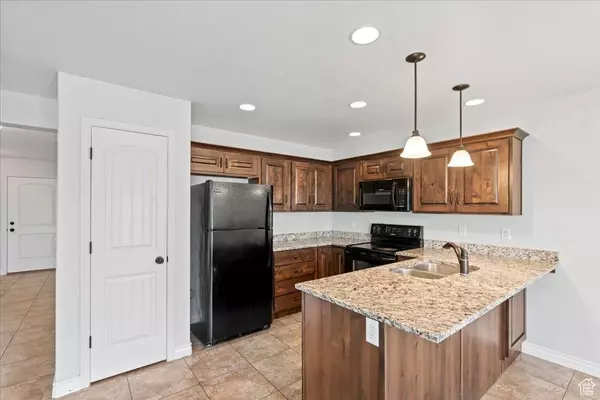 1142 W 2050 S, Syracuse, UT 84075