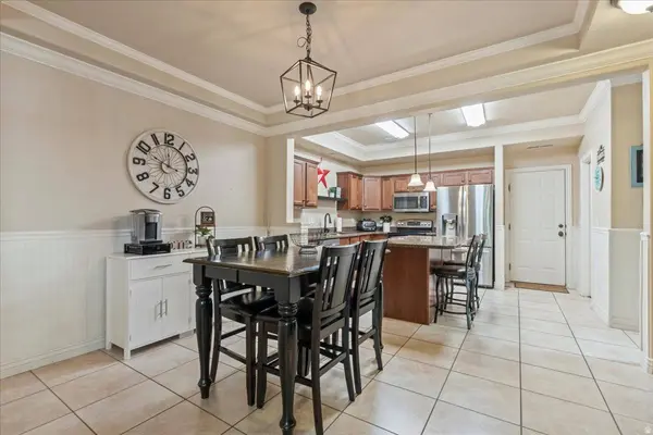 10638 S CAVE RUN LN W, South Jordan, UT 84009