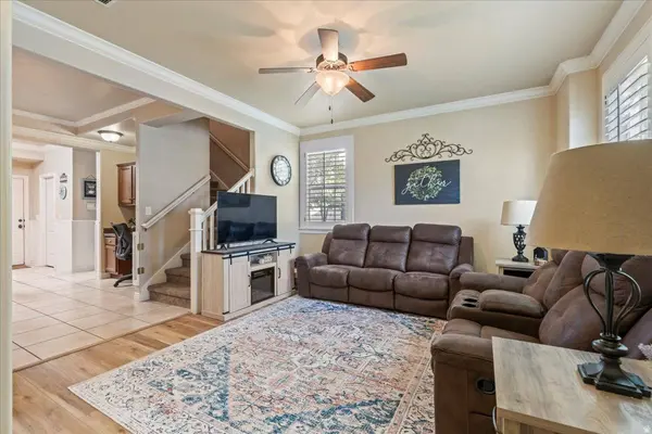 10638 S CAVE RUN LN W, South Jordan, UT 84009