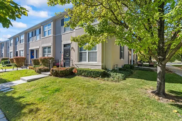 10638 S CAVE RUN LN W, South Jordan, UT 84009