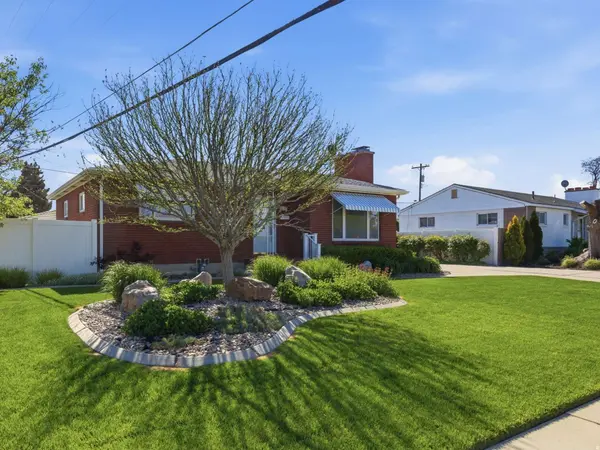 8137 S ROOSEVELT ST W, Midvale, UT 84047