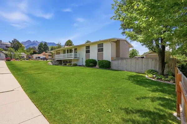2590 E COUNTRY AVE, Cottonwood Heights, UT 84121