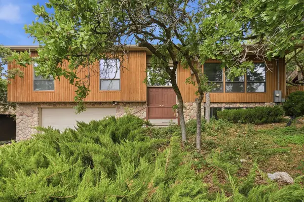 8705 S KINGS HILL DR, Cottonwood Heights, UT 84121
