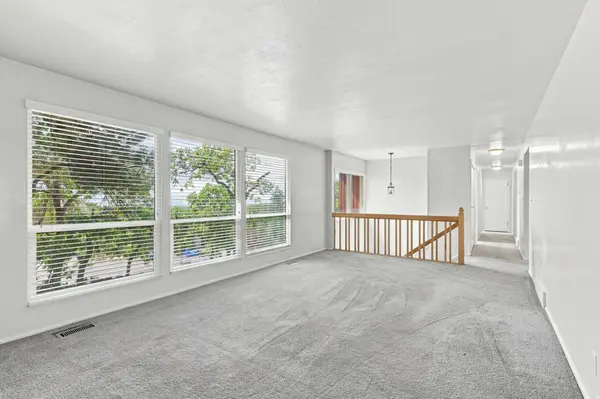 8705 S KINGS HILL DR, Cottonwood Heights, UT 84121