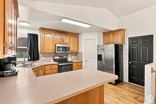 5221 W ELK HORN PEAK DR S, Riverton, UT 84096
