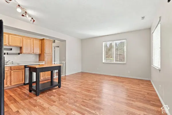 6678 S PINES POINT WAY, West Jordan, UT 84084