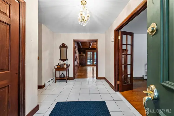 402 Main ST, Manalapan, NJ 07726