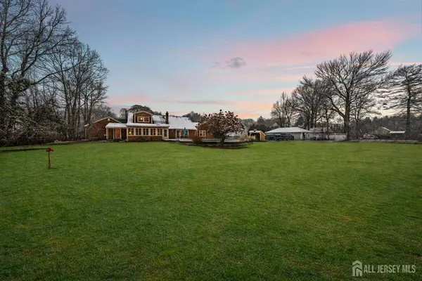 402 Main ST, Manalapan, NJ 07726