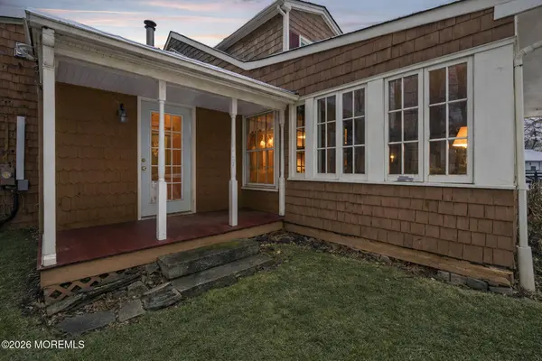 402 Main Street, Manalapan, NJ 07726