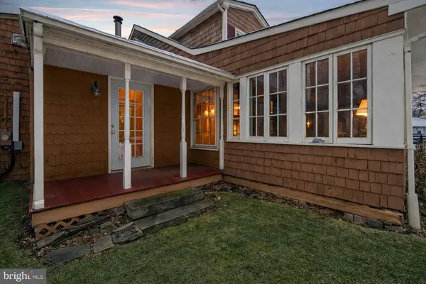 402 MAIN ST, Manalapan, NJ 07726