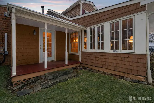 402 Main ST, Manalapan, NJ 07726