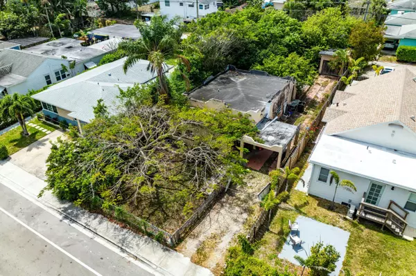 825 N K ST, Lake Worth Beach, FL 33460