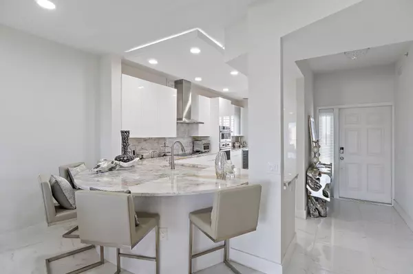 370 Golfview RD 403, North Palm Beach, FL 33408