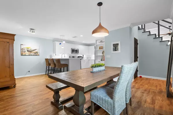 463 Coral Cove DR, Juno Beach, FL 33408