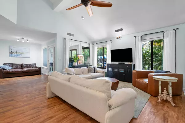 463 Coral Cove DR, Juno Beach, FL 33408