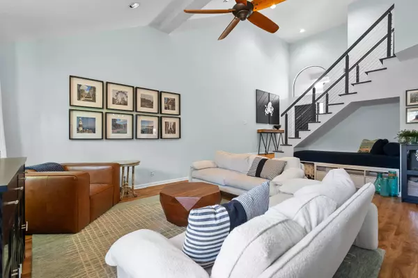 463 Coral Cove DR, Juno Beach, FL 33408