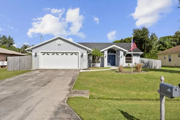 471 SE Ron Rico TER, Port Saint Lucie, FL 34983