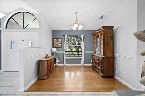 471 SE Ron Rico TER, Port Saint Lucie, FL 34983